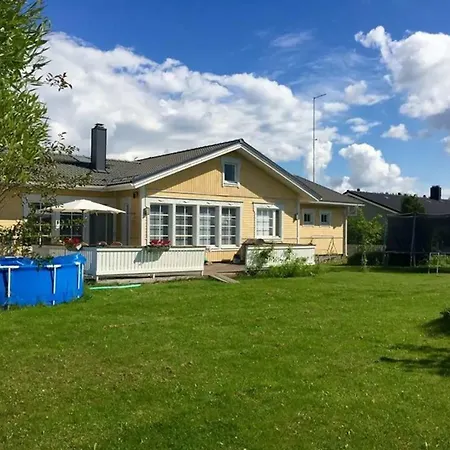 Large Private House, Sauna/jacuzzi, 29 Km Fr Helsinki Διαμέρισμα