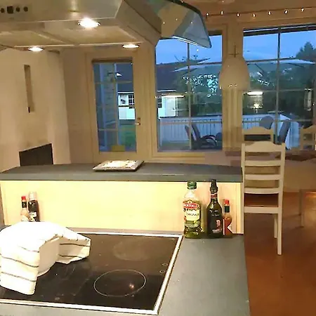 Huoneisto Large Private House, Sauna/jacuzzi, 29 Km Fr Helsinki *